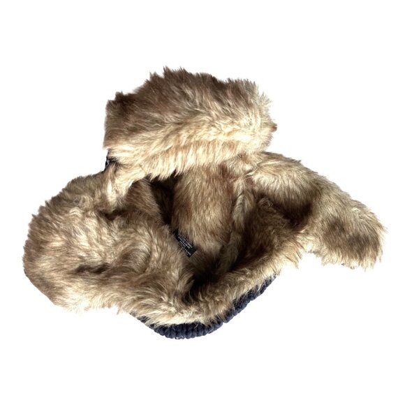 NWT HIPSTER Trapper Winter Hat Knit Faux Fur-Lined Hearts Nordic Button Chin - Picture 5 of 7
